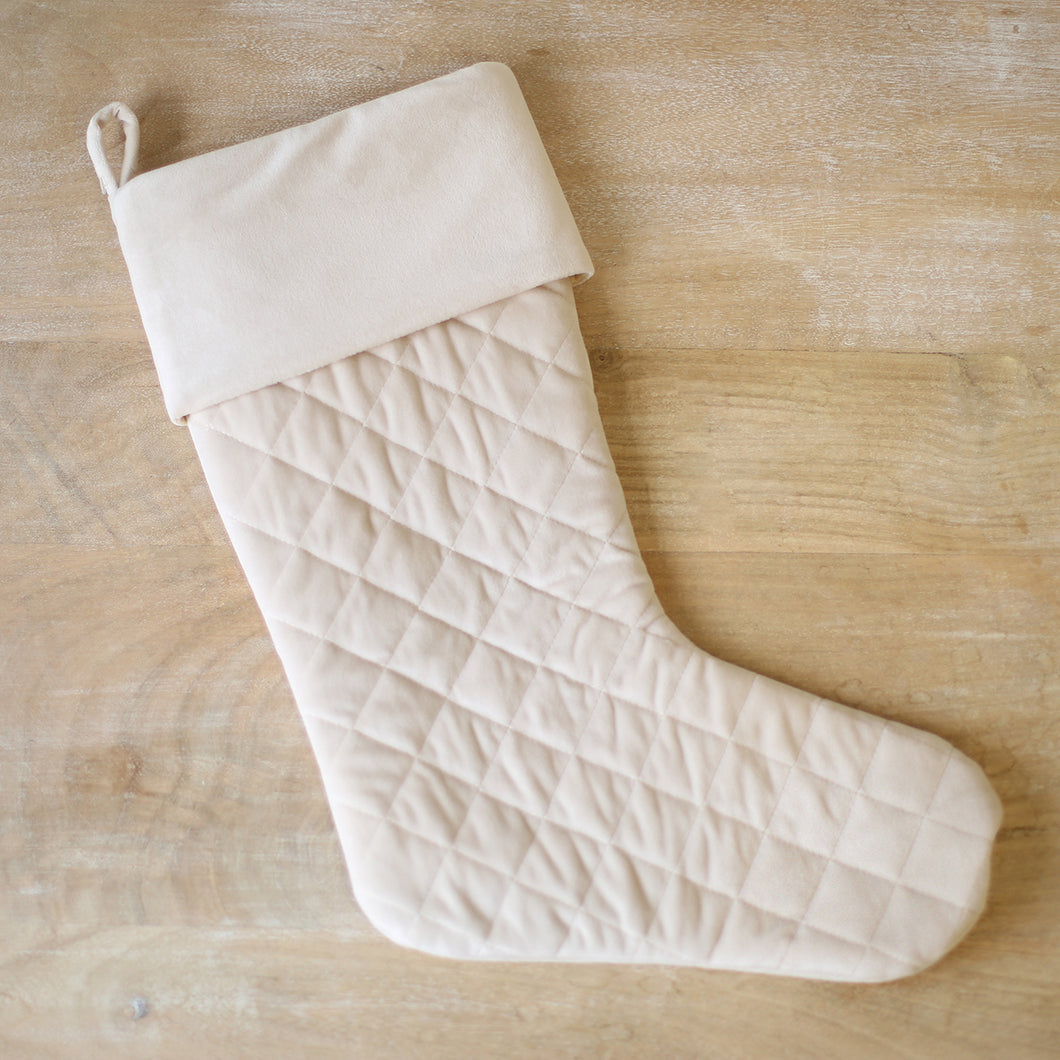 Quilted Stocking Cream 7X21